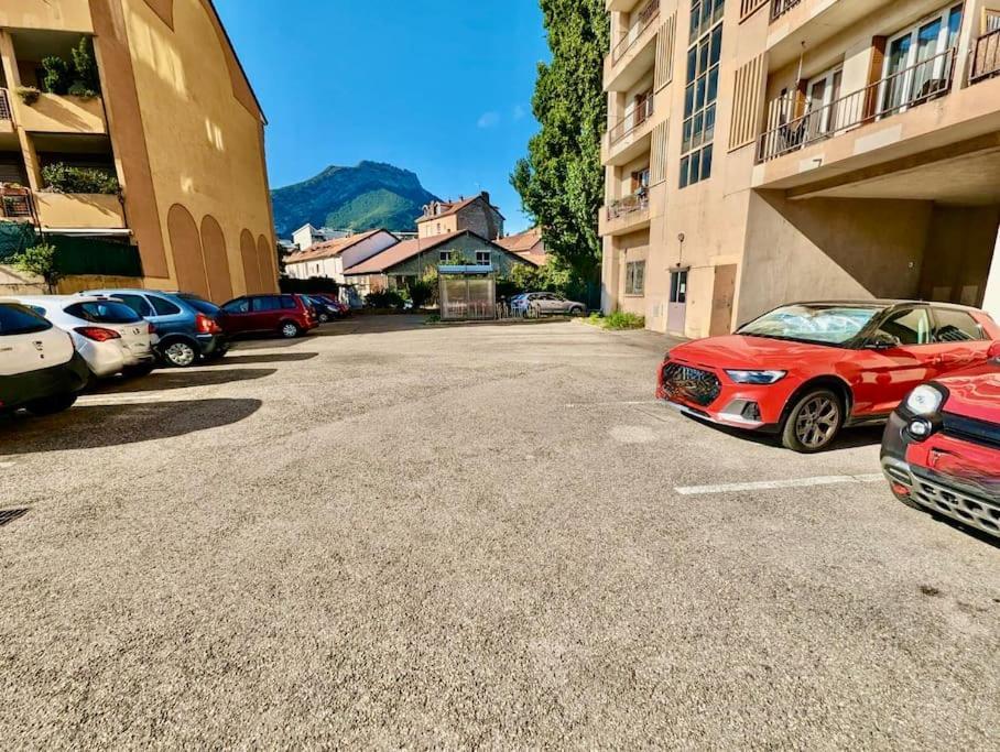 Excellent T2 - Moderne & Tout Equipe Avec Parking Grenoble Bagian luar foto